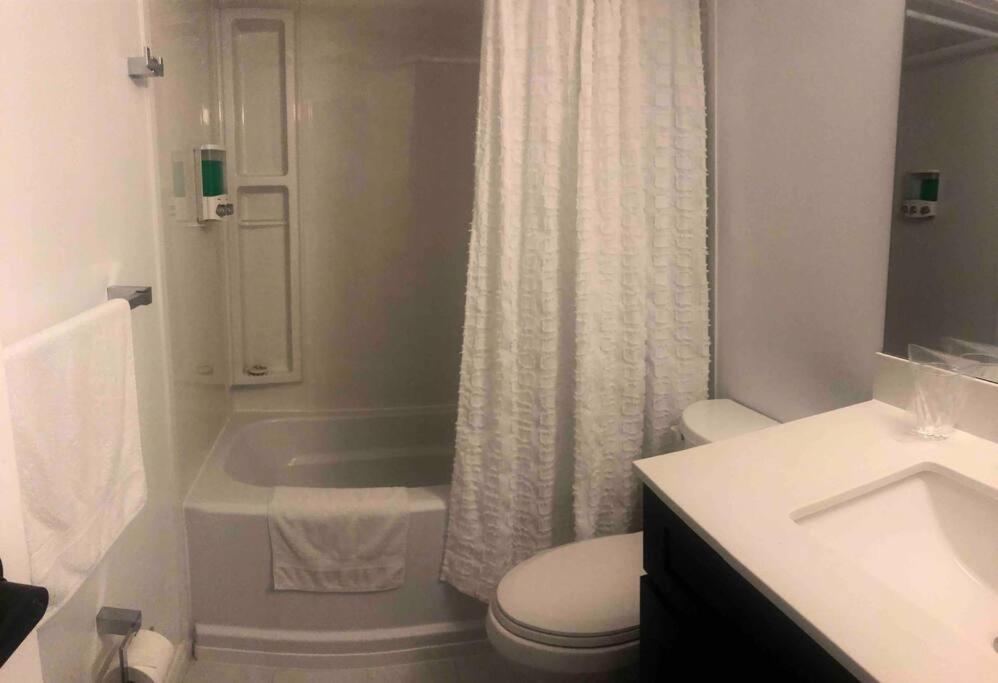 Basement Apartment In Richmond Hill Luaran gambar