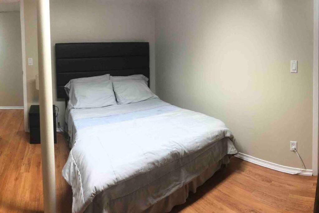 Basement Apartment In Richmond Hill Luaran gambar