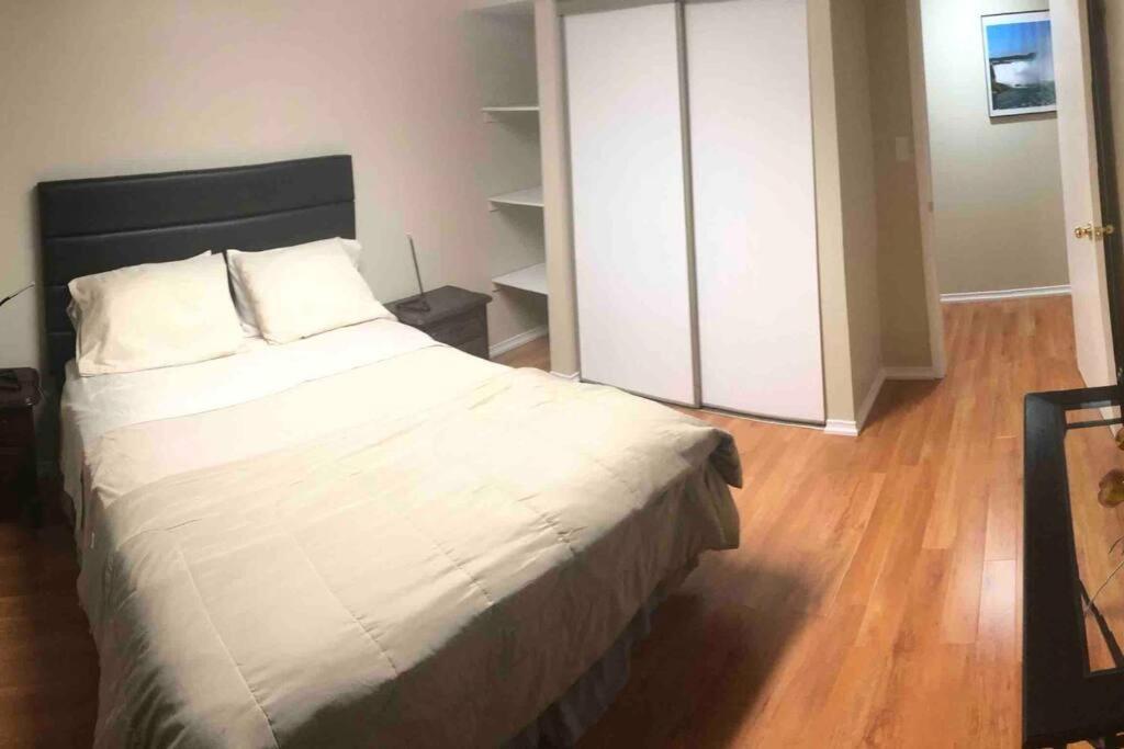 Basement Apartment In Richmond Hill Luaran gambar