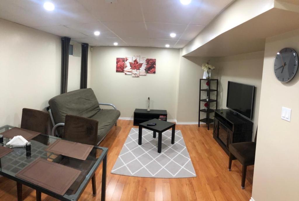 Basement Apartment In Richmond Hill Luaran gambar